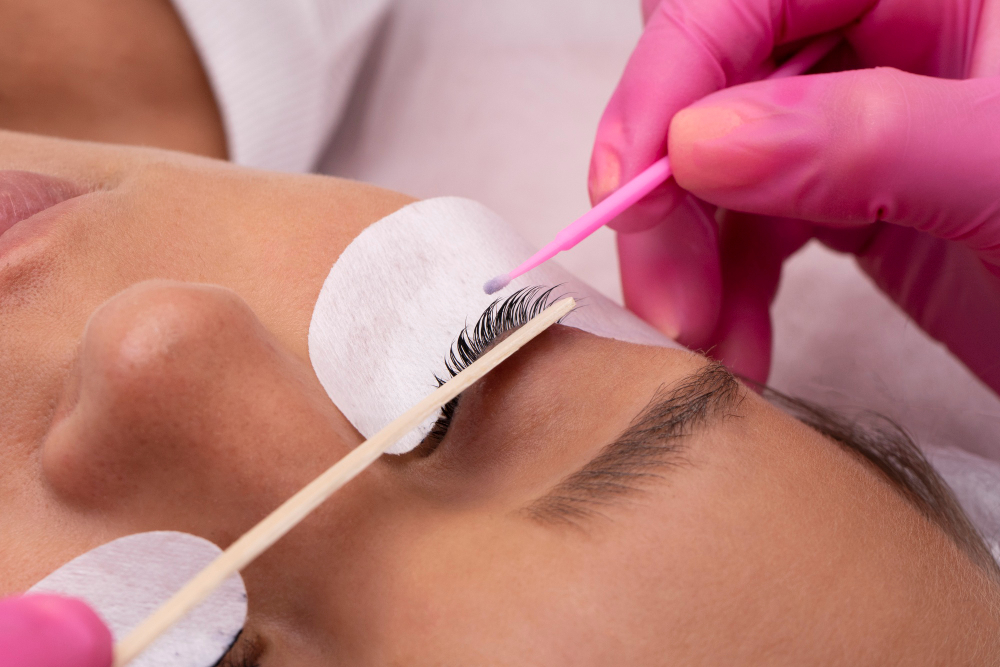 Lash Lifting